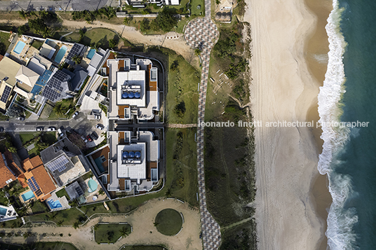 edifício em camboinhas alessandra lima