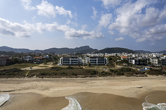 edifício em camboinhas alessandra lima