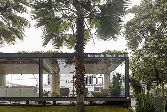 mobiliáa jobim carlevaro arquitetos