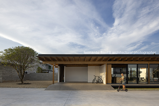casa mlc jobim carlevaro arquitetos
