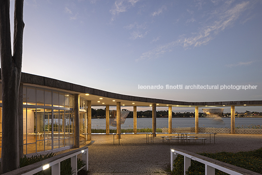 leonardo finotti trans:paisagem - casa do baile eder ribeiro