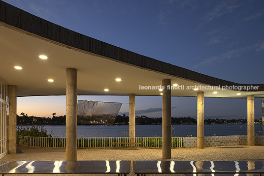 leonardo finotti trans:paisagem - casa do baile eder ribeiro